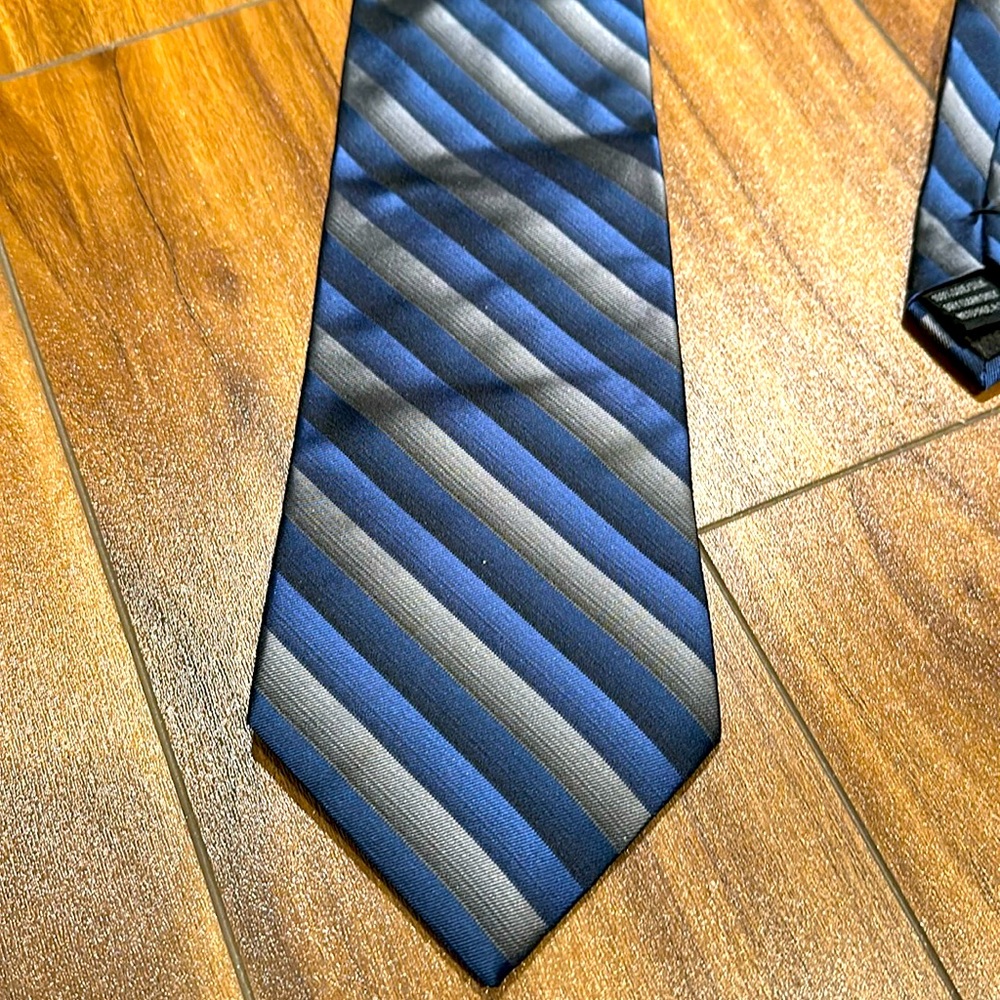 Classic blue striped silk necktie
